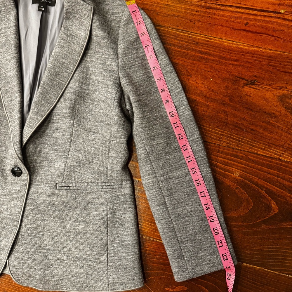 Ann Taylor Classic Charcoal Gray Blazer. Size 12 P - Picture 11 of 11
